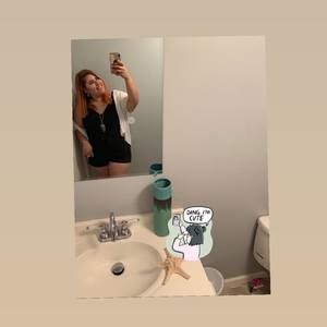 Meet your Posher, Estephany